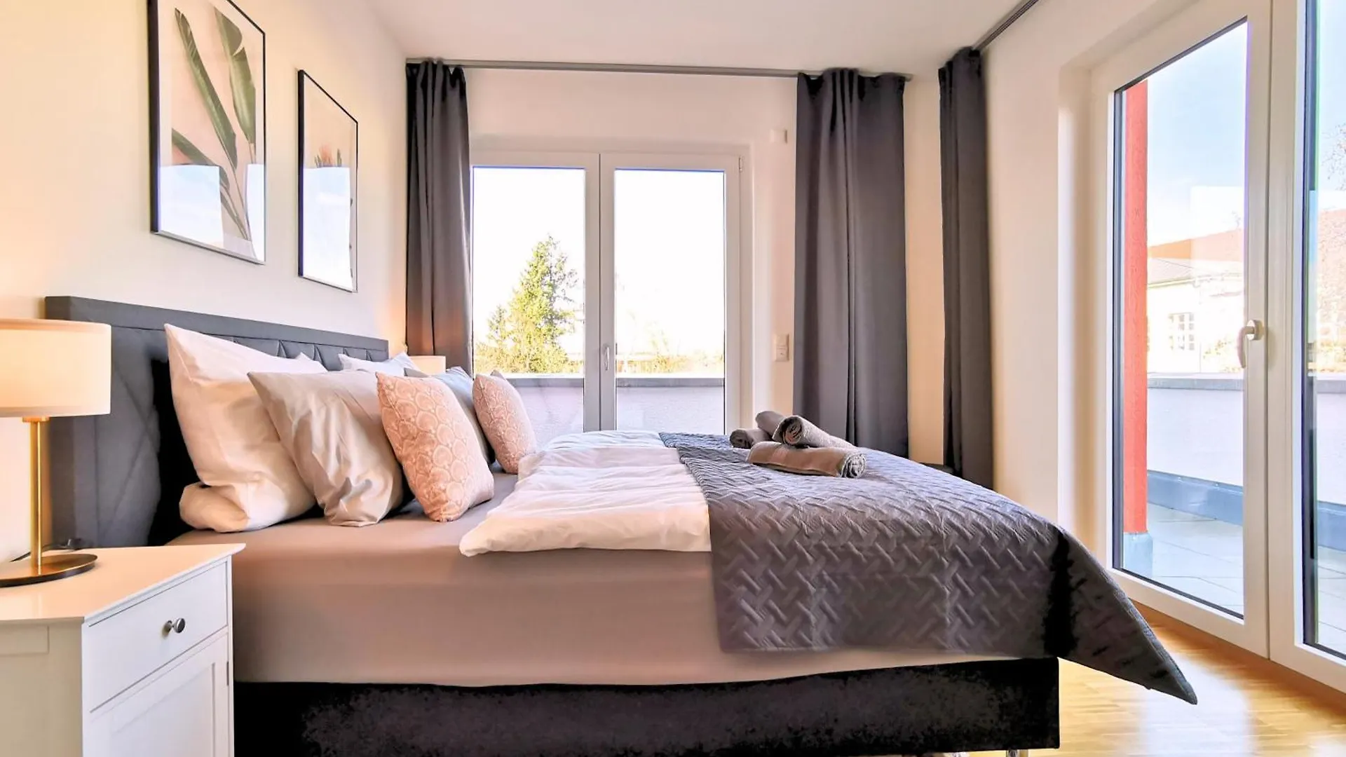 Apartment Fynbos City Penthouse, Dachterrasse, Design-Kueche, Parkplatz Straubing